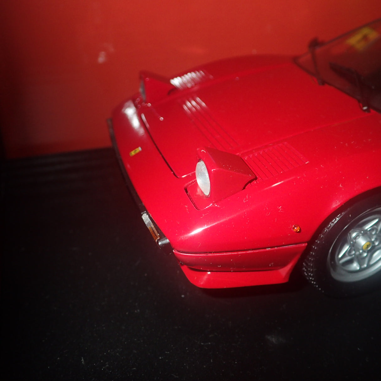 Kyosho 08182R - 1/18 Scale Ferrari 308 GTB QUATTROVALVOLE 1980