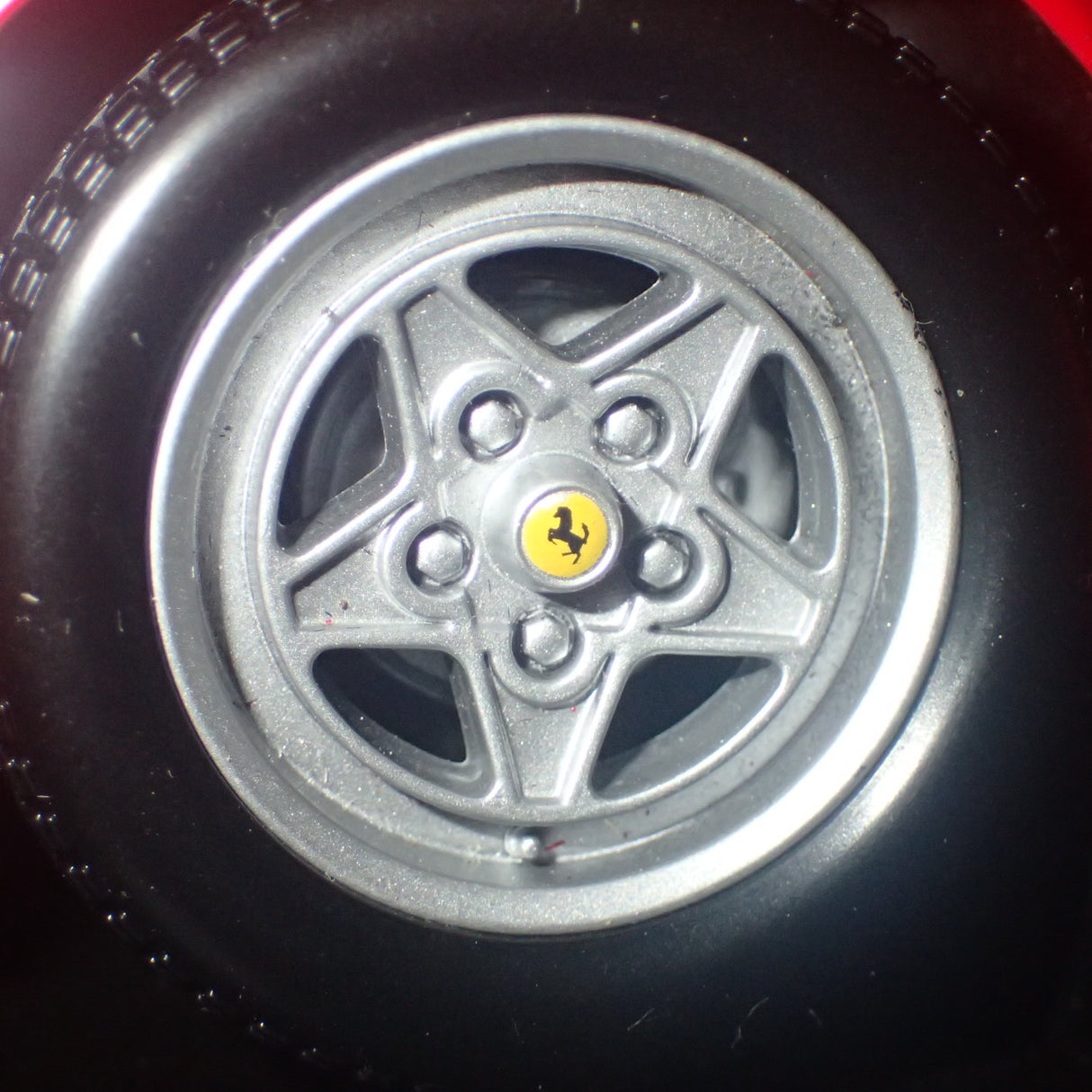 Kyosho 08182R - 1/18 Scale Ferrari 308 GTB QUATTROVALVOLE 1980