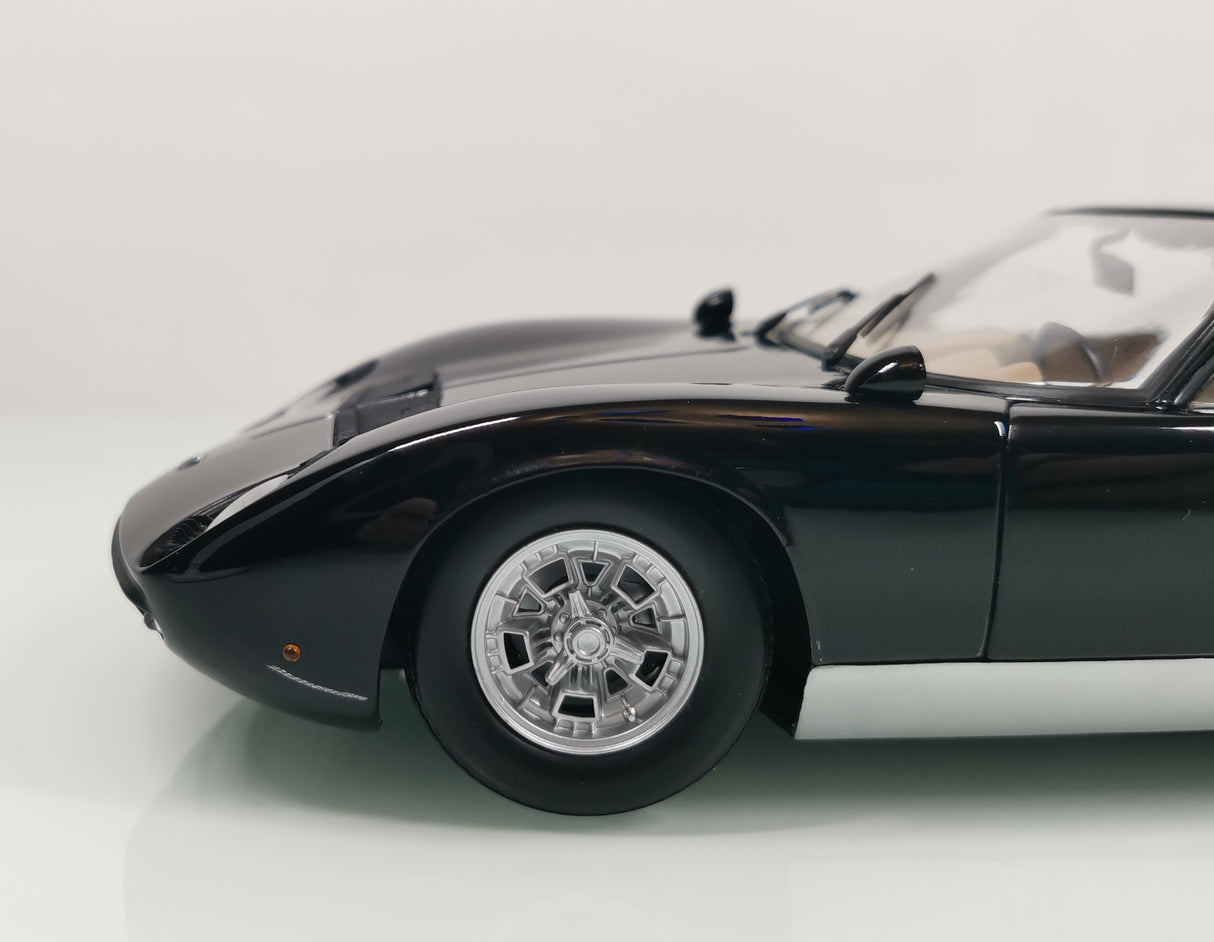 Kyosho 08312BK - 1/18 Scale 1972 Lamborghini Miura P400