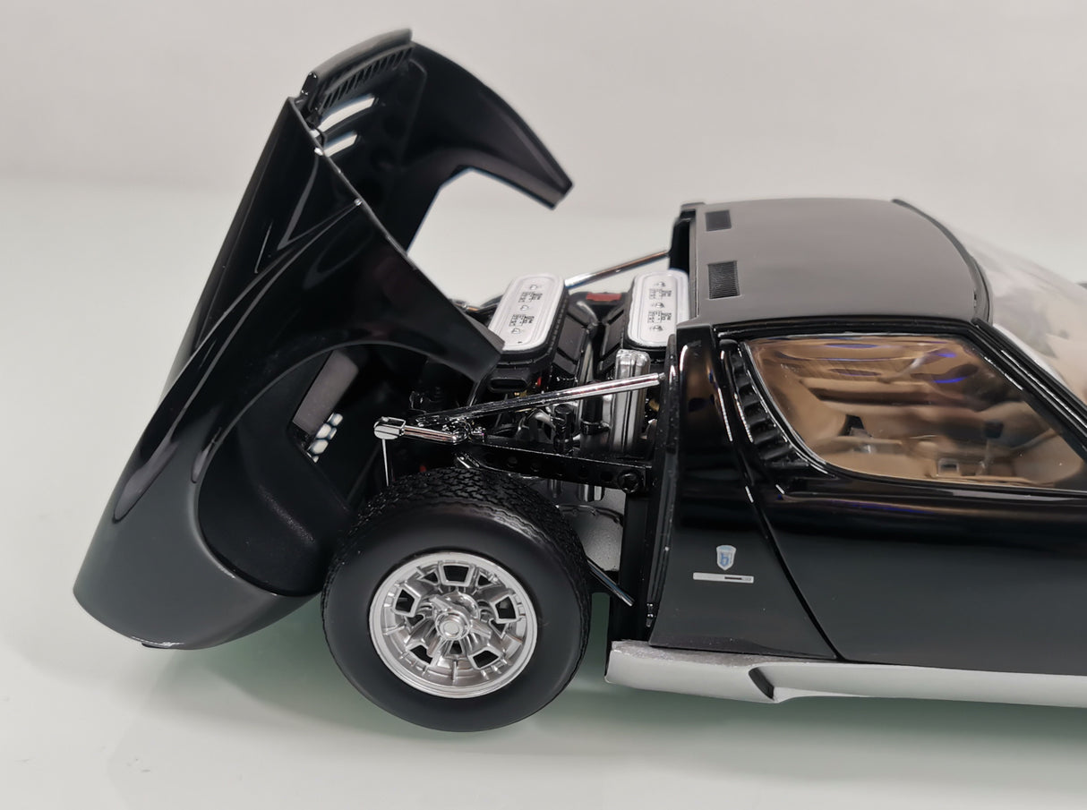 Kyosho 08312BK - 1/18 Scale 1972 Lamborghini Miura P400