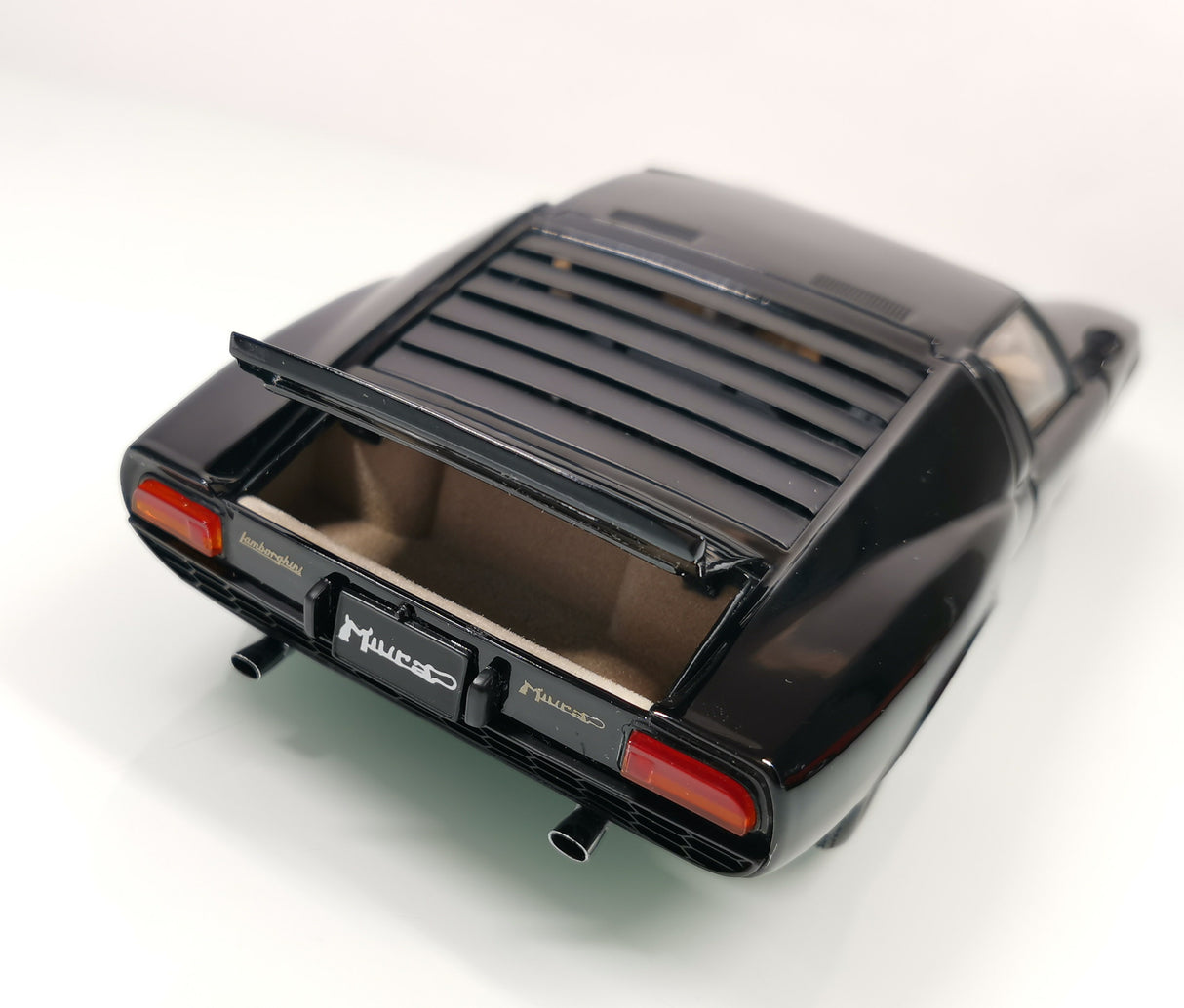 Kyosho 08312BK - 1/18 Scale 1972 Lamborghini Miura P400