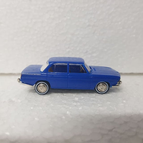 Brekina – 1/87 – HO/00 Scale – BMW 1500 Sedan Plastic Scale Model Replica