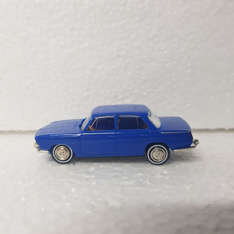 Brekina – 1/87 – HO/00 Scale – BMW 1500 Sedan Plastic Scale Model Replica