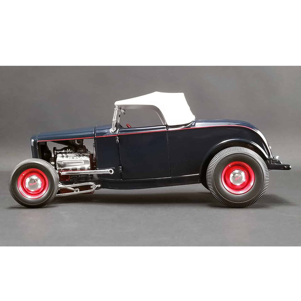 ACME A1805014 - 1/18 Scale 1932 Ford Roadster in Washington Blue Diecast Scale Model Replica