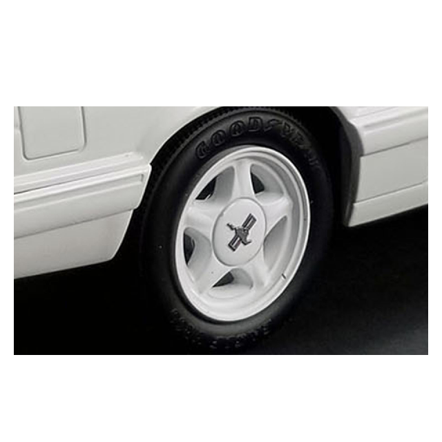 GMP 18852 – 1/18 Scale Mustang LX Wheel and Tire Set