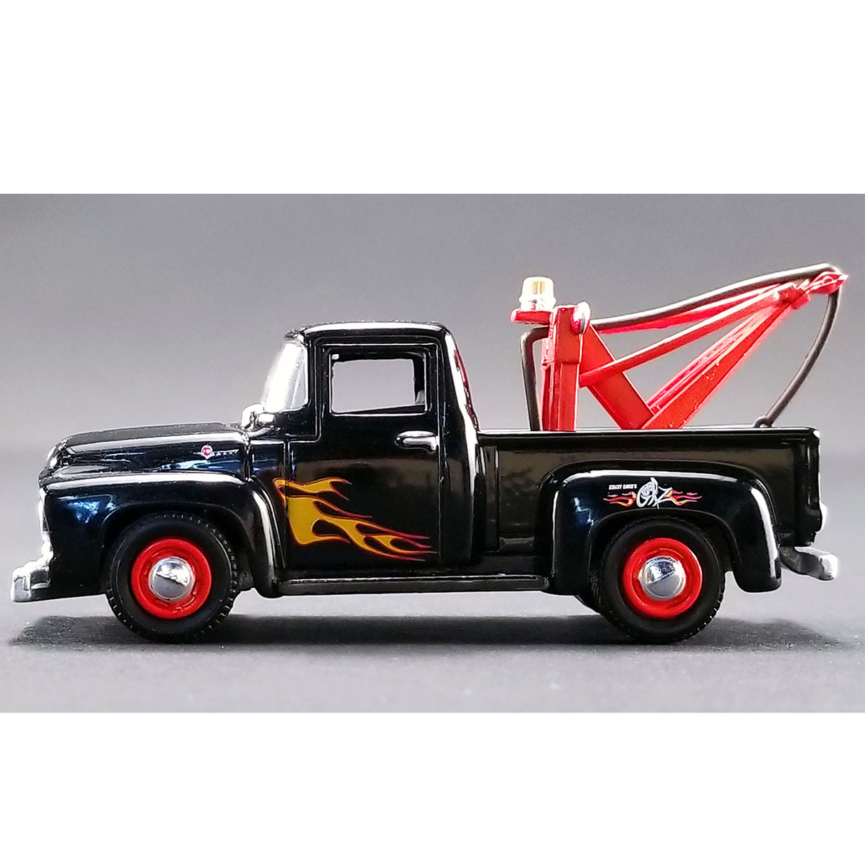 ACME - 1/64 Scale - Stacey David's What Are You Workin' On? 1956 Ford F-100 Wrecker Diecast Scale Model Replica