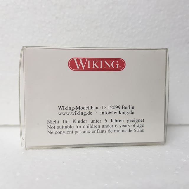 Wiking 955 01 22 - N Scale Joskin Stall Manure Spreader Plastic Scale Model Replica