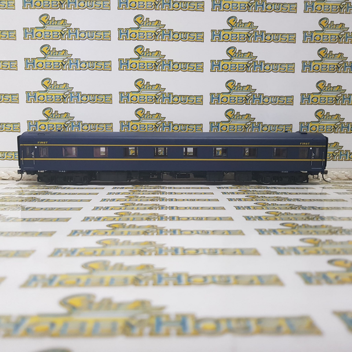 Powerline - H0/00 Scale - PC-420E 11AS VR Blue & Gold S Type Carriage First Sans Serif