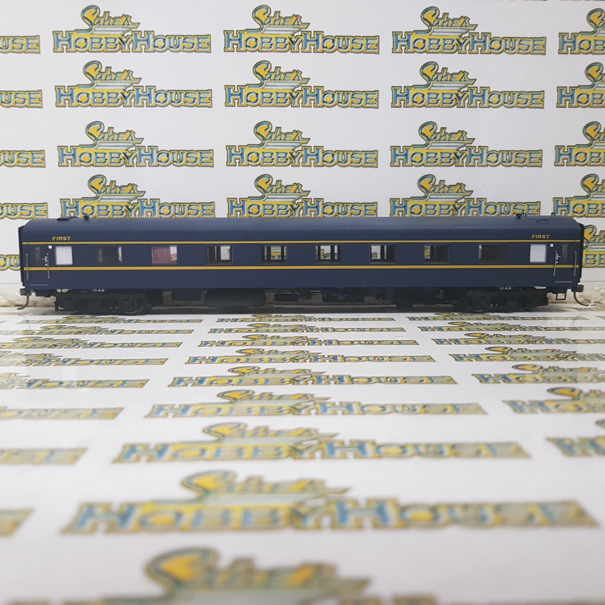 Powerline - H0/00 Scale - PC-420E 11AS VR Blue & Gold S Type Carriage First Sans Serif