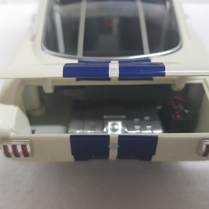 ACME A1801813 - 1/18 Scale - Charlie Kemp 1965 Shelby G.T.350R only 123 Diecast Scale Model Replica's made