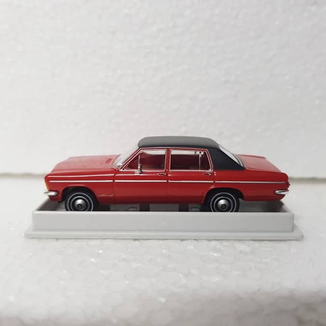 Brekina – 1/87 – HO/00 Scale – Opel Admiral B Plastic Scale Model Replica