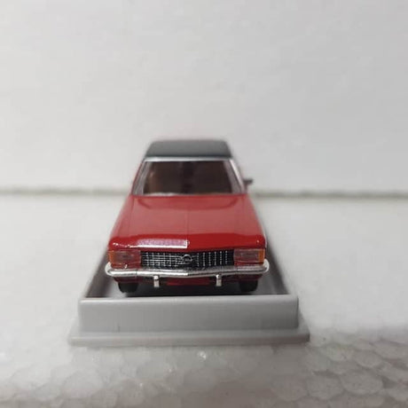 Brekina – 1/87 – HO/00 Scale – Opel Admiral B Plastic Scale Model Replica
