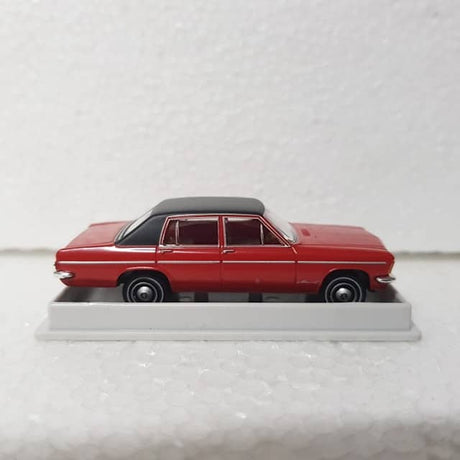 Brekina – 1/87 – HO/00 Scale – Opel Admiral B Plastic Scale Model Replica