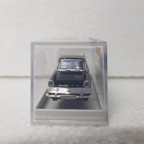 Brekina – 1/87 – HO/00 Scale – Opel Rekord PII Caravan Plastic Scale Model Replica