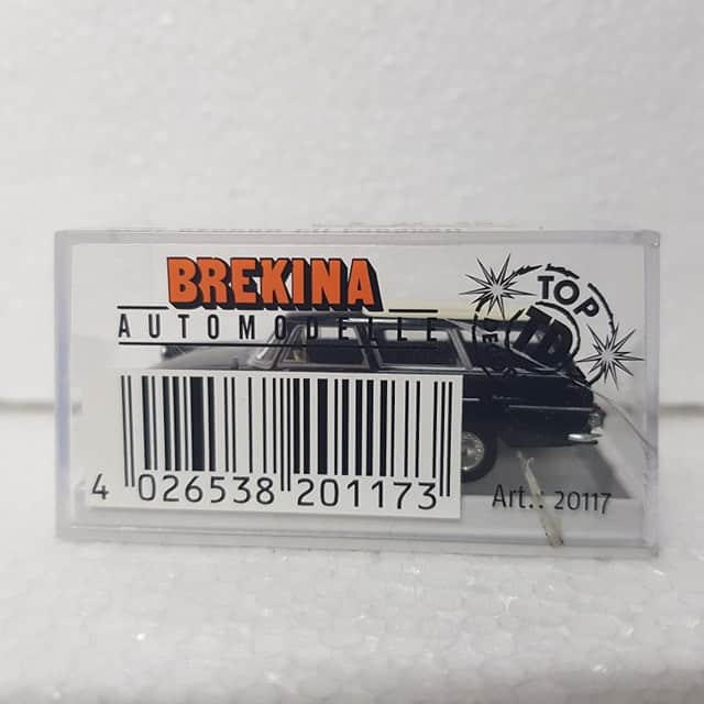 Brekina – 1/87 – HO/00 Scale – Opel Rekord PII Caravan Plastic Scale Model Replica
