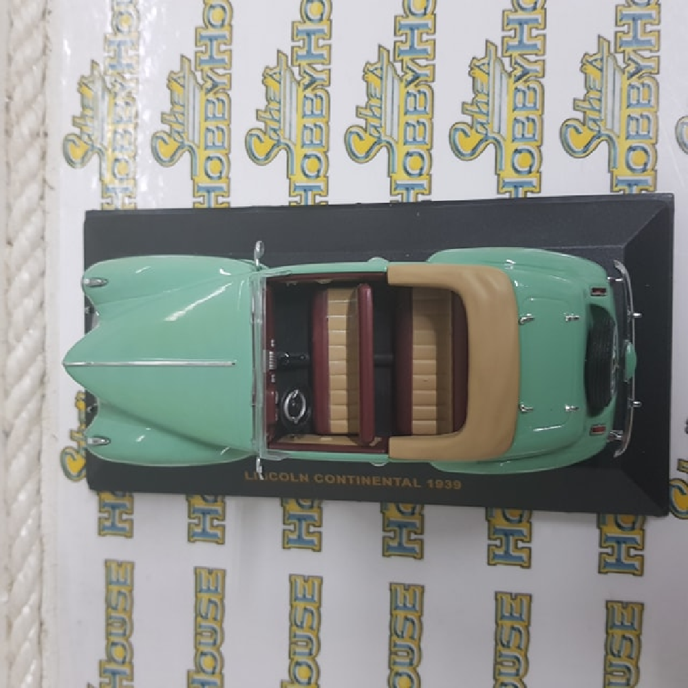 IXO Models - IXO Museum Series - 1/43 Scale - Lincoln Continental 1939 Green (with Beige interior) Diecast Model Replica