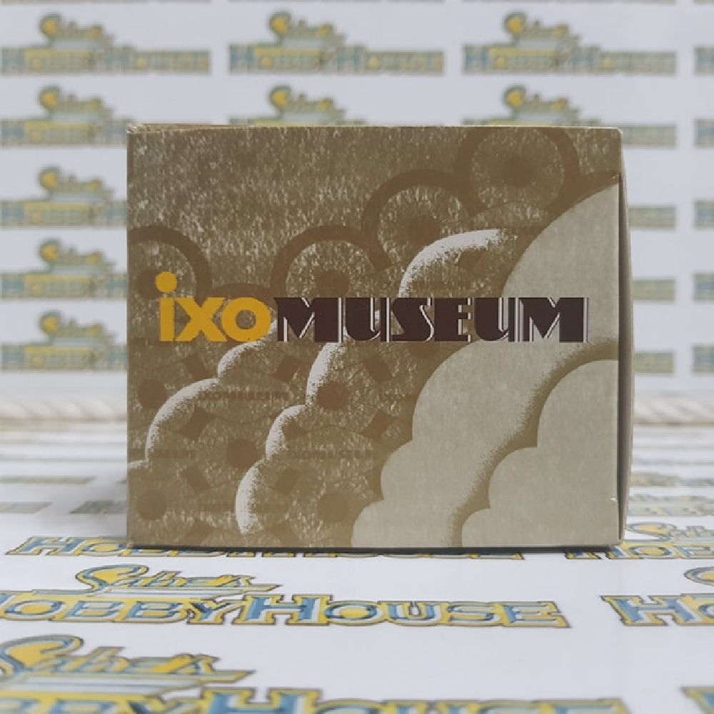 IXO Models - IXO Museum Series - 1/43 Scale - Lincoln Continental 1939 Green (with Beige interior) Diecast Model Replica