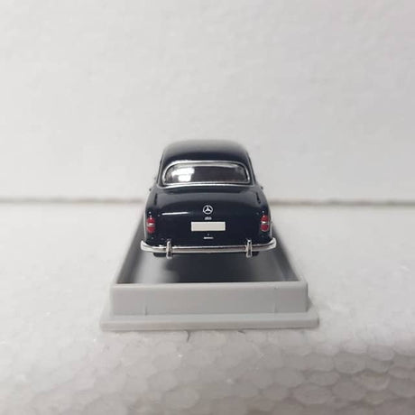 Brekina – 1/87 – HO/00 Scale – Mercedes-Benz 190 Ponton Plastic Scale Model Replica