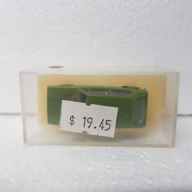 Brekina – 1/87 – HO/00 Scale – Volkswagen Golf MKI Plastic Scale Model Replica