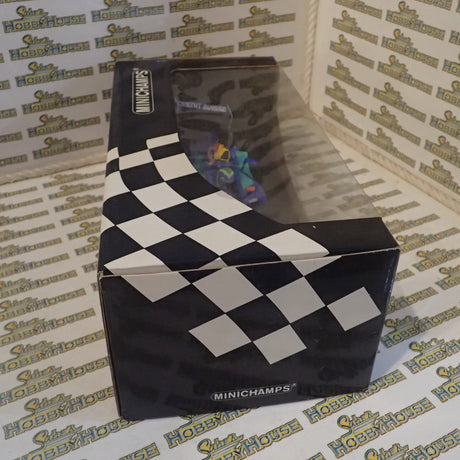 MINICHAMPS 100 040012 1/18 SCALE SAUBER PETRONAS C23 F.MASSA 2004