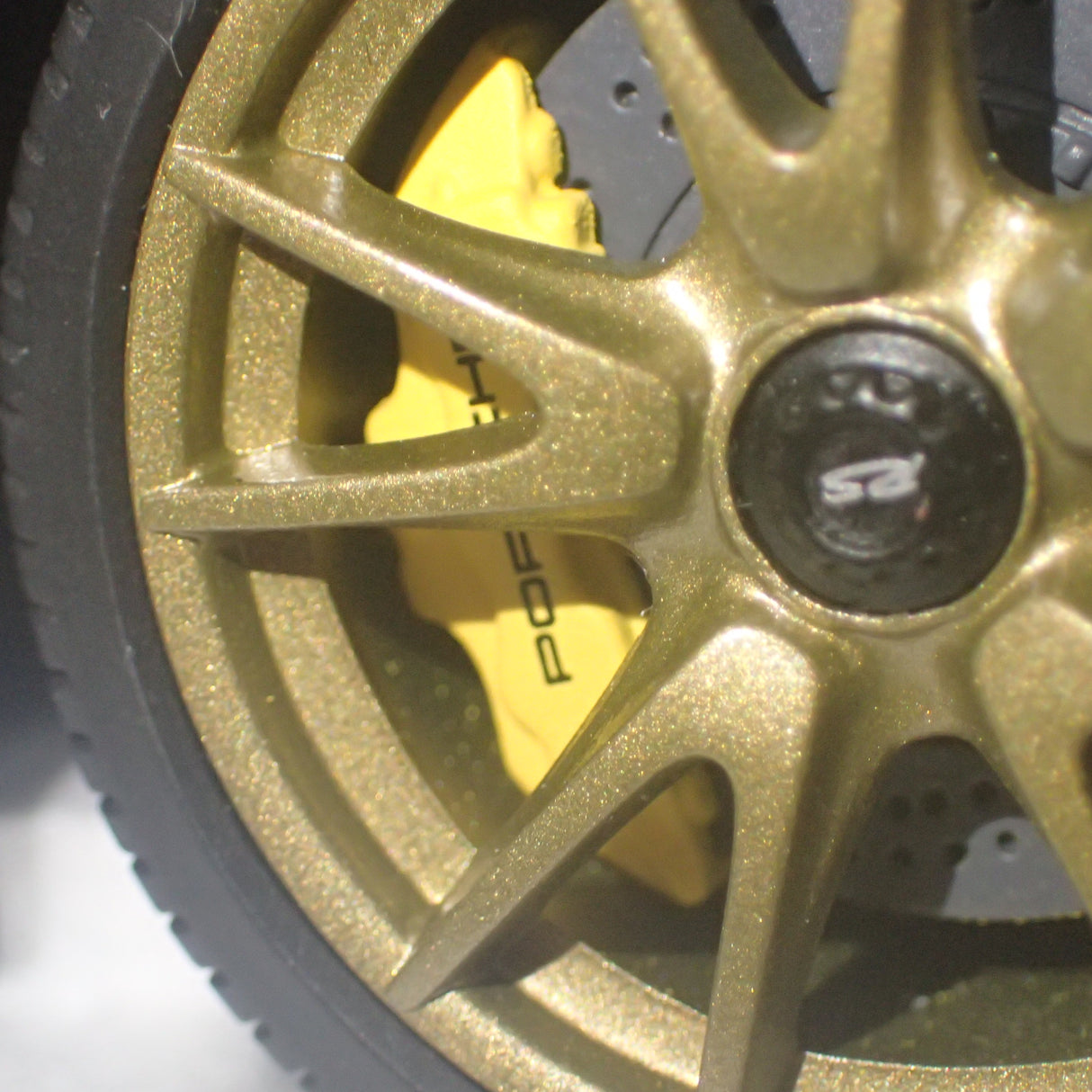 MINICHAMPS 100 069402 - 1/18 SCALE Diecast PORSCHE 911 (997 II) GT2 RS 2011 BLACK W/ GOLD WHEELS