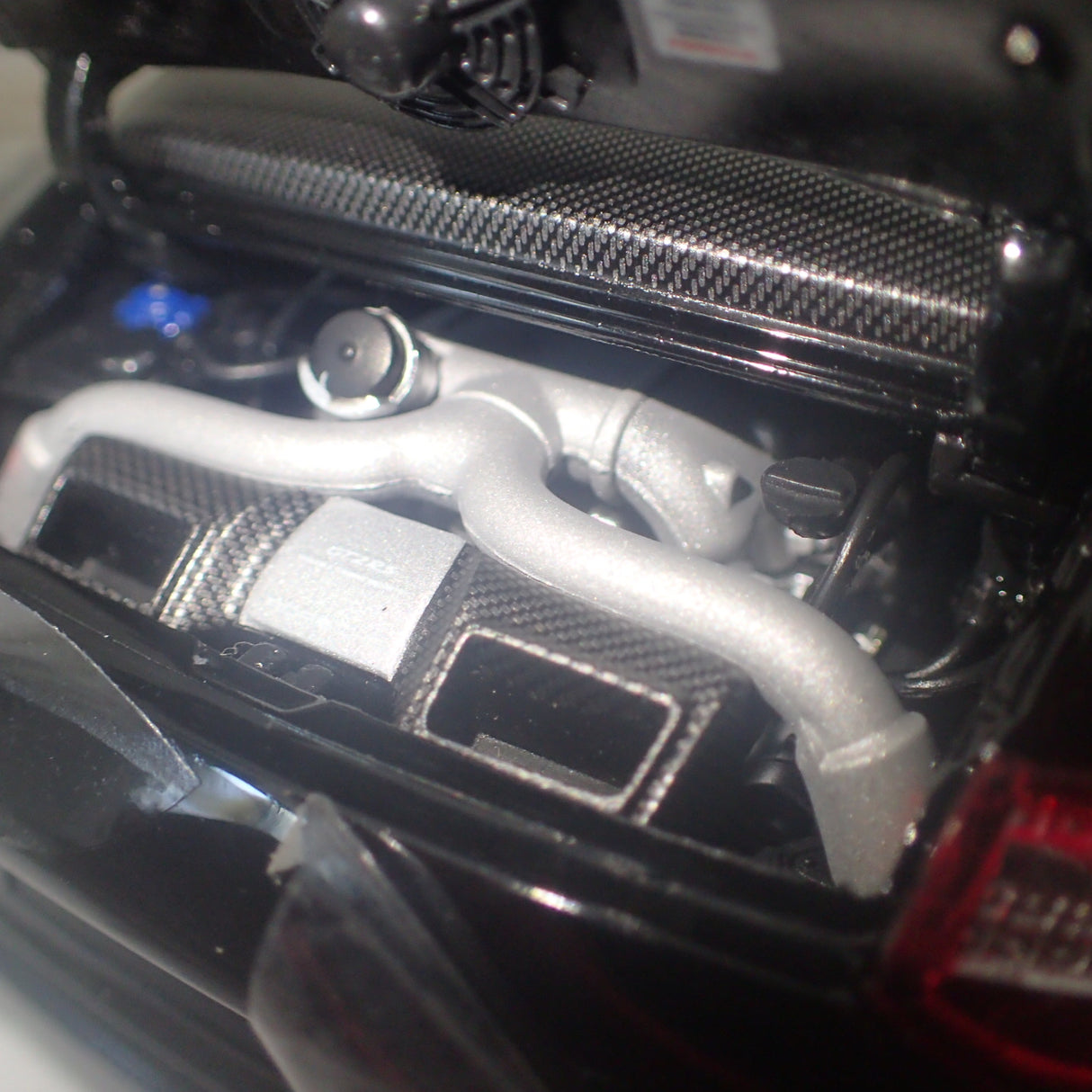 MINICHAMPS 100 069402 - 1/18 SCALE Diecast PORSCHE 911 (997 II) GT2 RS 2011 BLACK W/ GOLD WHEELS