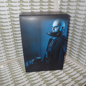 Sideshow Collectibles 1000763 - Darth Vader Sixth Scale Figure