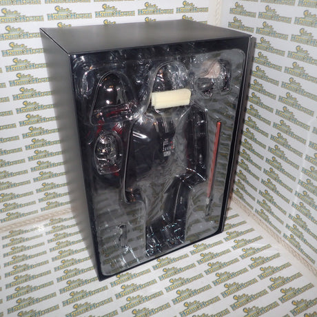Sideshow Collectibles 1000763 - Darth Vader Sixth Scale Figure