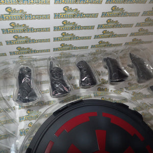 Sideshow Collectibles 1000763 - Darth Vader Sixth Scale Figure