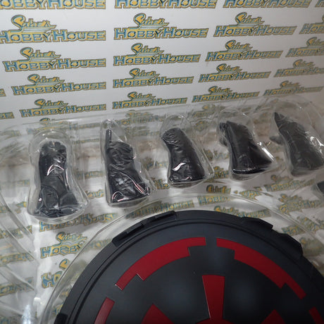 Sideshow Collectibles 1000763 - Darth Vader Sixth Scale Figure