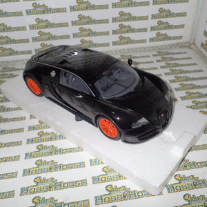 Minichamps 100 110842 - 1/18 Scale Bugatti Veyron Super Sport 2010 in Black Metallic with Orange Rims Diecast Scale Model Replica