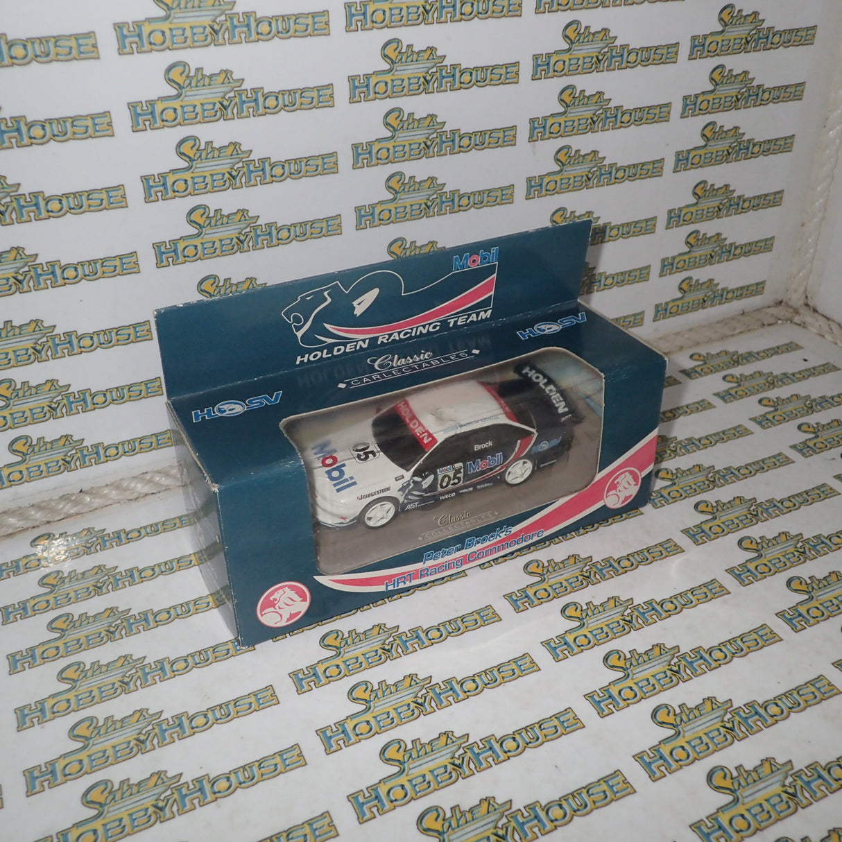Classic Carlectables 1005-1 - 1/43 Scale Holden VS Commodore 1997 Holden Racing Team Peter Brock