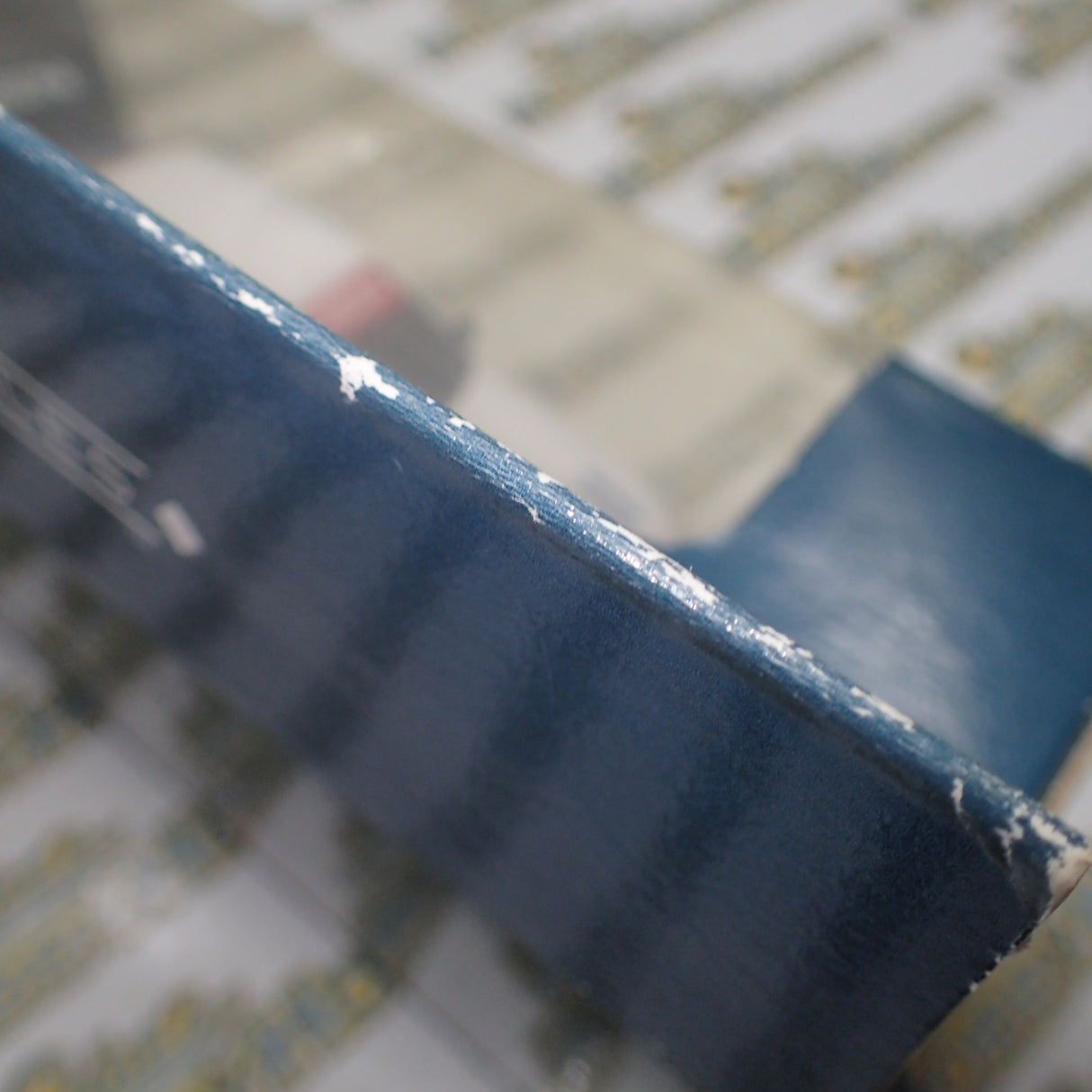 Classic Carlectables 1005-1 - 1/43 Scale Holden VS Commodore 1997 Holden Racing Team Peter Brock