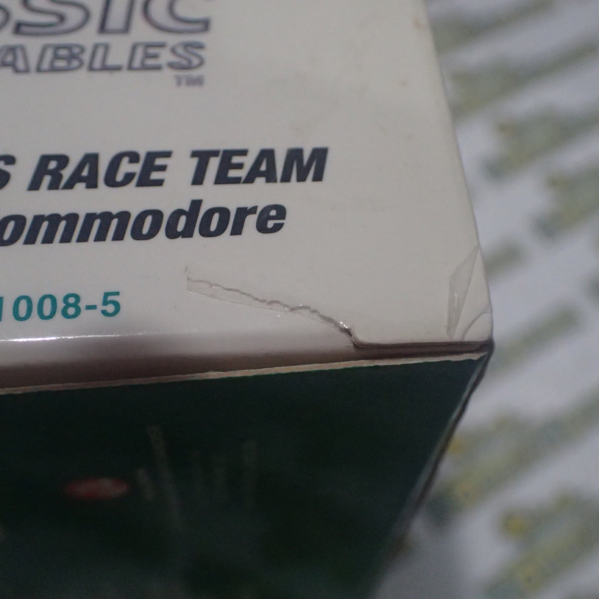 Classic Carlectables Holden 1008-5 1:43 VY Commodore 2004 Perkins Motorsport Paul Dumbrell