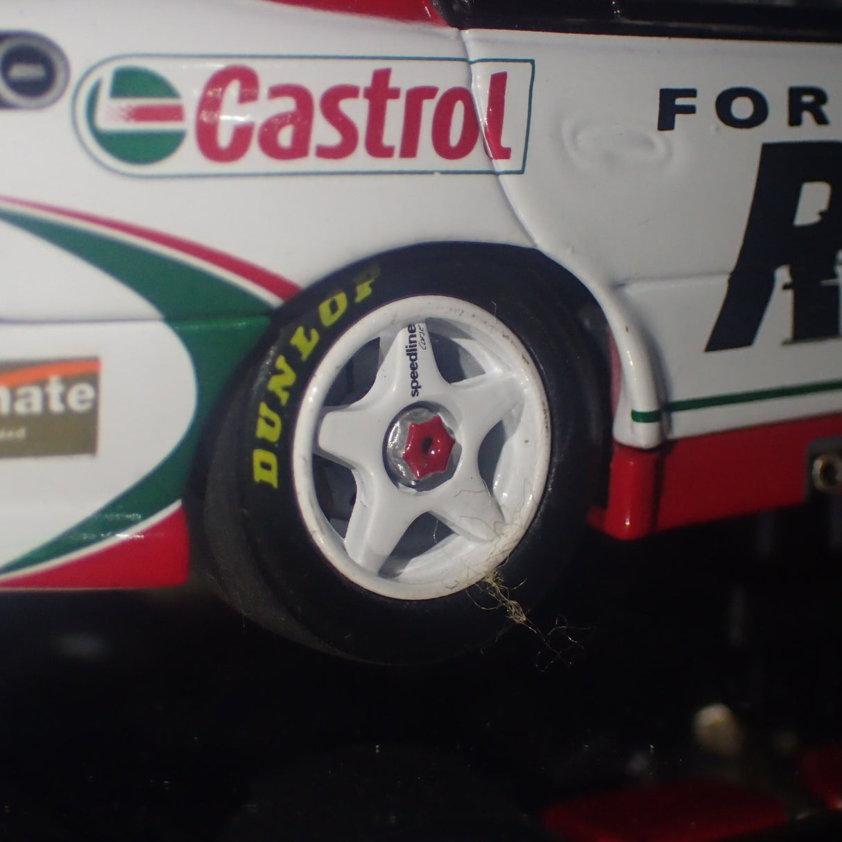 Classic Carlectables Holden 1008-5 1:43 VY Commodore 2004 Perkins Motorsport Paul Dumbrell