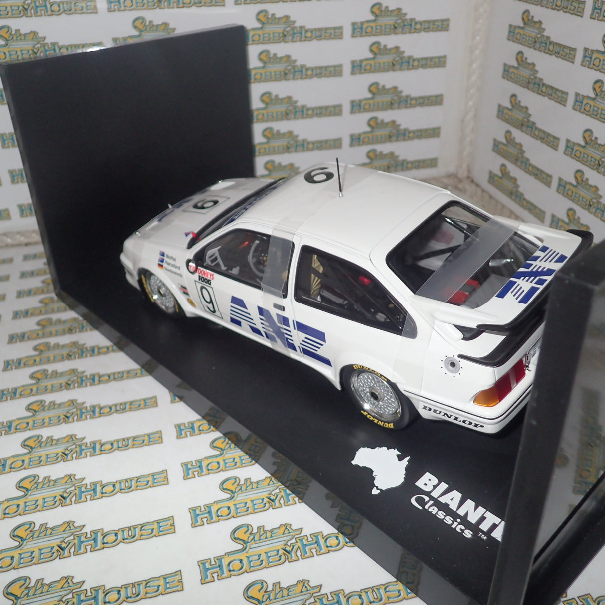 BIANTE MiniChamps 103 888009 - 1/18 Scale Ford Sierra RS 500 Tooheys 1000 Bathurst '88 Moffat