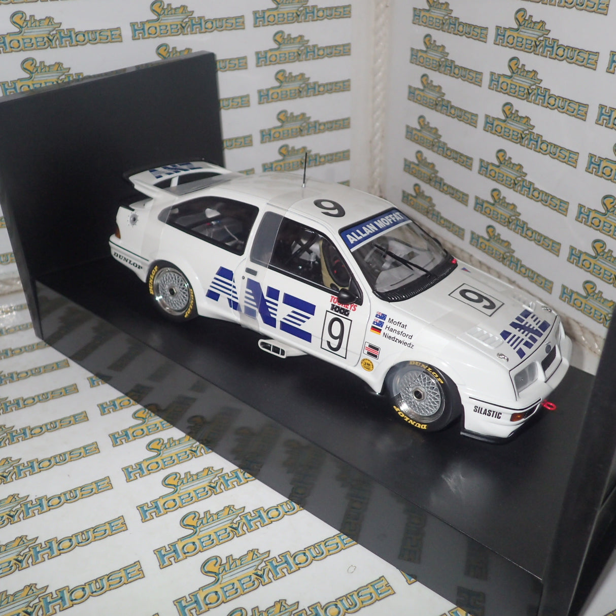 BIANTE MiniChamps 103 888009 - 1/18 Scale Ford Sierra RS 500 Tooheys 1000 Bathurst '88 Moffat