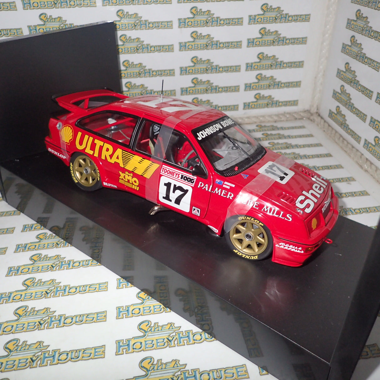 BIANTE MiniChamps 103 898017 - 1/18 Scale 1989 BATHURST WINNER FORD SIERRA RS 500 D.JOHNSON/J. BOWE SIGNED COA