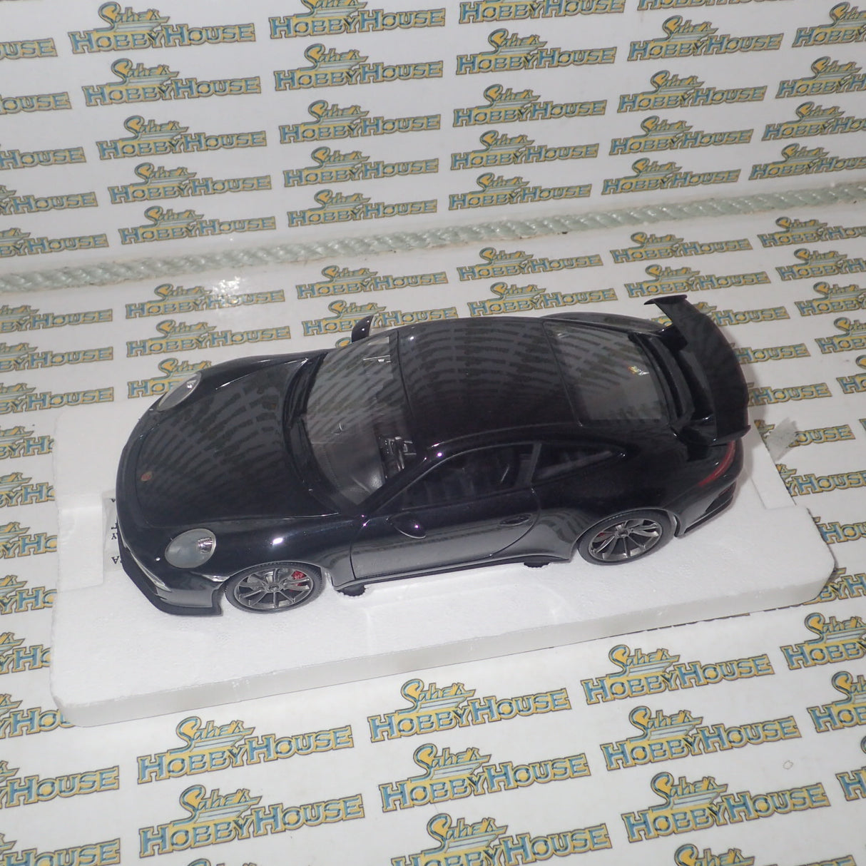 MINICHAMPS 100 062724 - 1/18 PORSCHE 911 GT3 2013 Black M. to 300 units worldwide