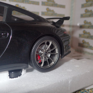 MINICHAMPS 100 062724 - 1/18 PORSCHE 911 GT3 2013 Black M. to 300 units worldwide