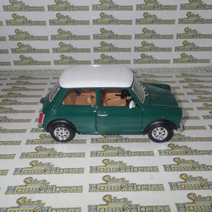 Bburago Gold 12036 - 1/18 1969 Mini Cooper Diecast Model Replica