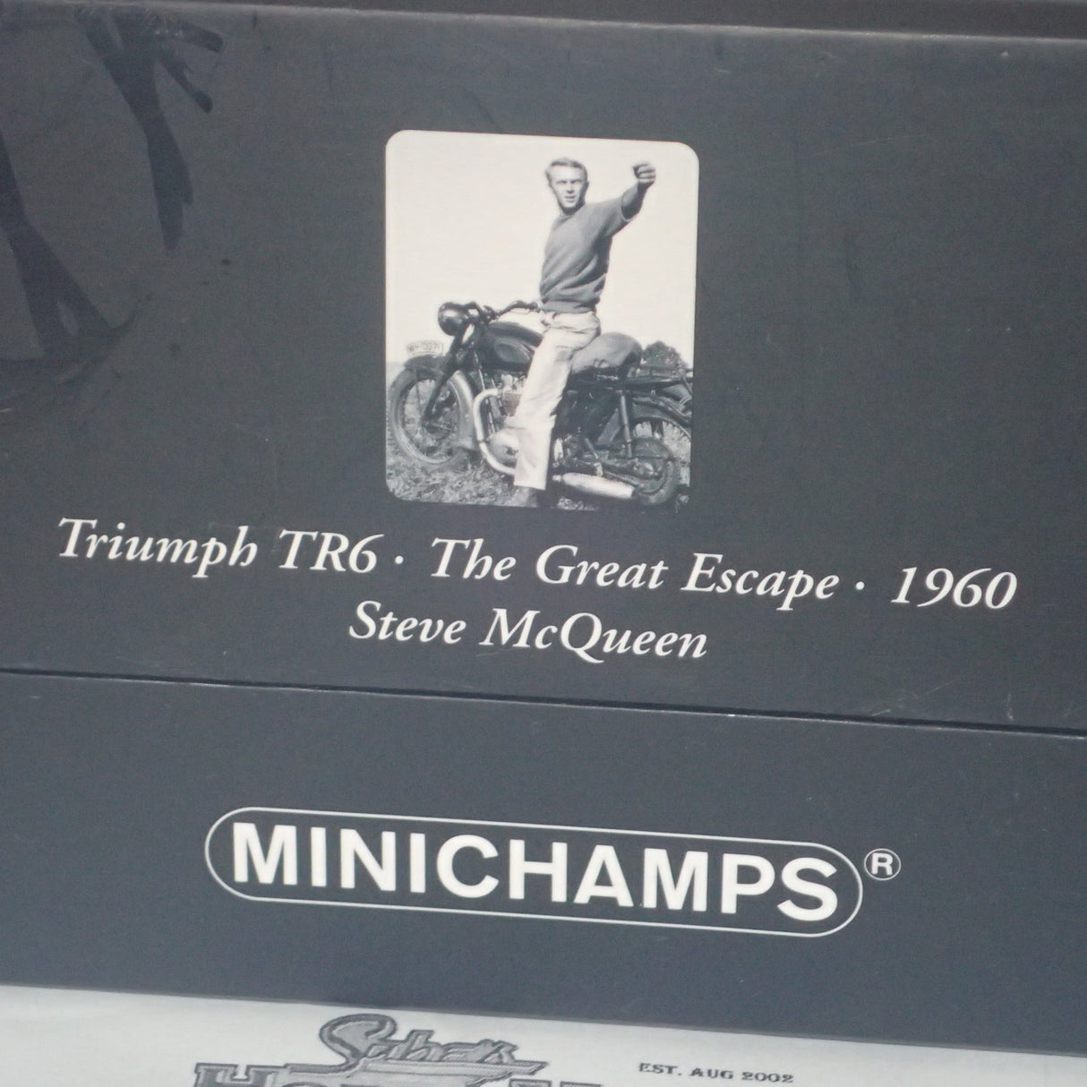 Minichamps 122 133500 - 1:12 Triumph TR6 1955 MOVIE The Great Escape Steve McQueen Scale Model Replica