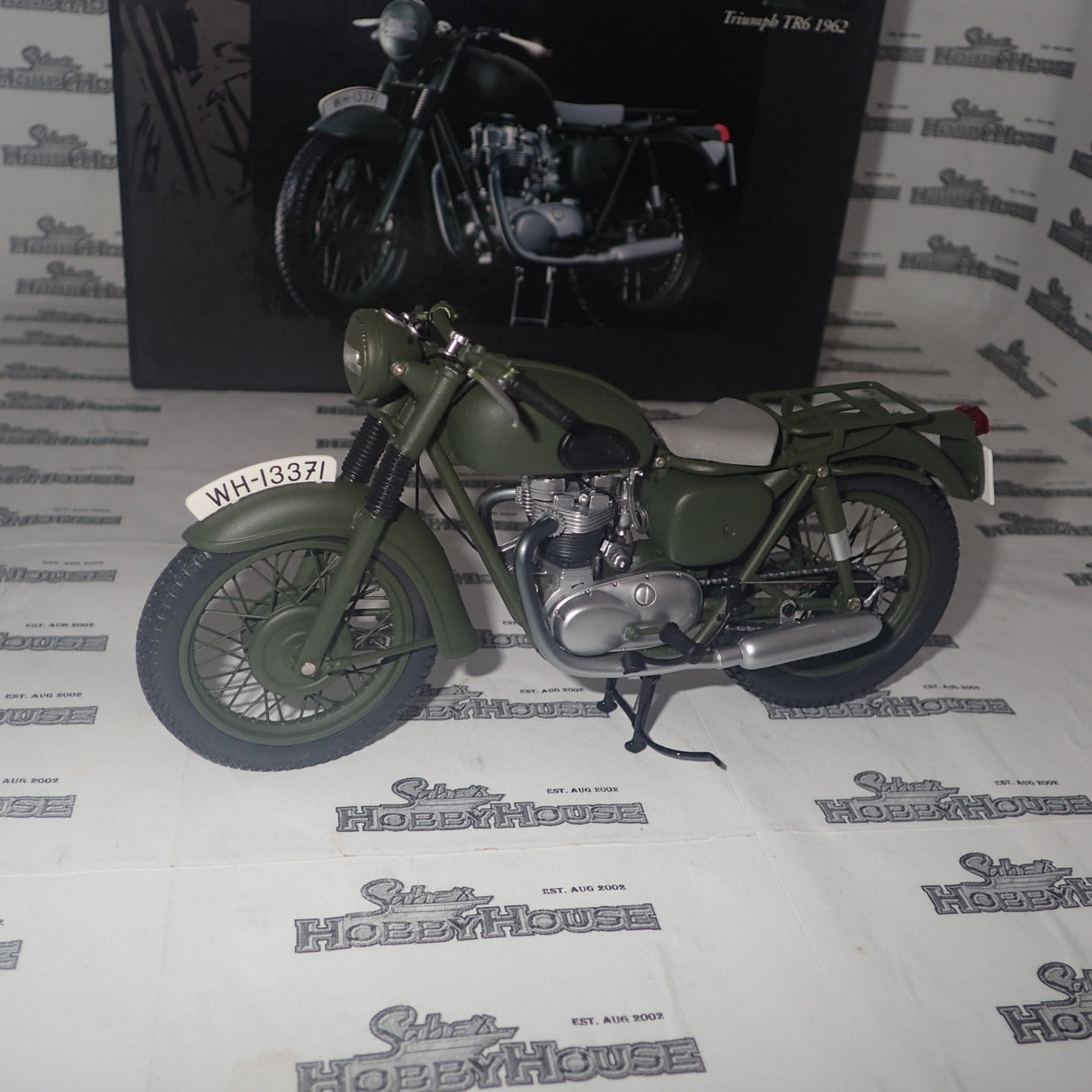 Minichamps 122 133501 - 1:12 Triumph TR6 1962 green Scale Model Replica