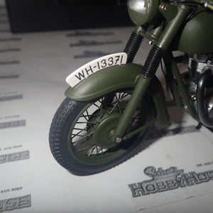 Minichamps 122 133501 - 1:12 Triumph TR6 1962 green Scale Model Replica