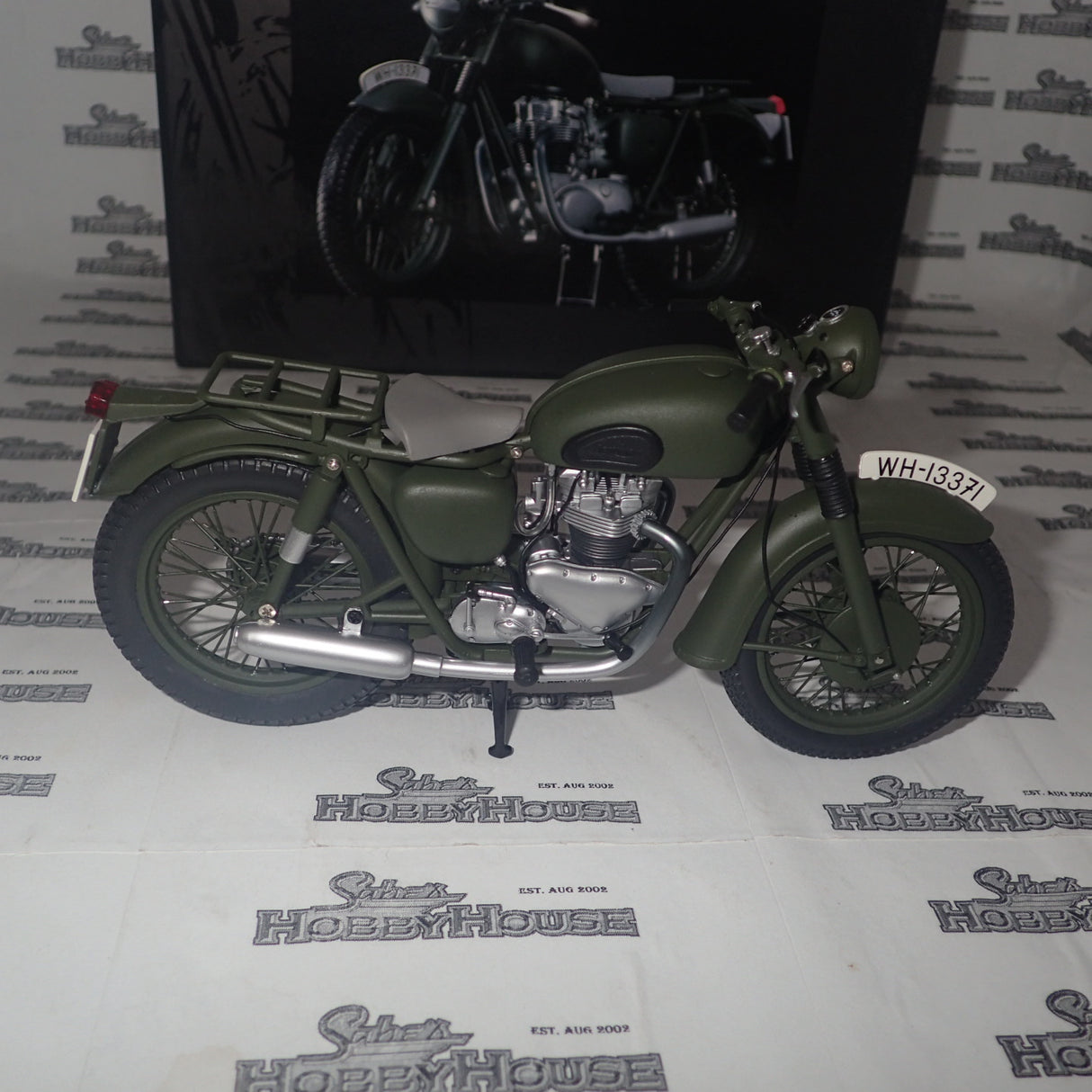 Minichamps 122 133501 - 1:12 Triumph TR6 1962 green Scale Model Replica