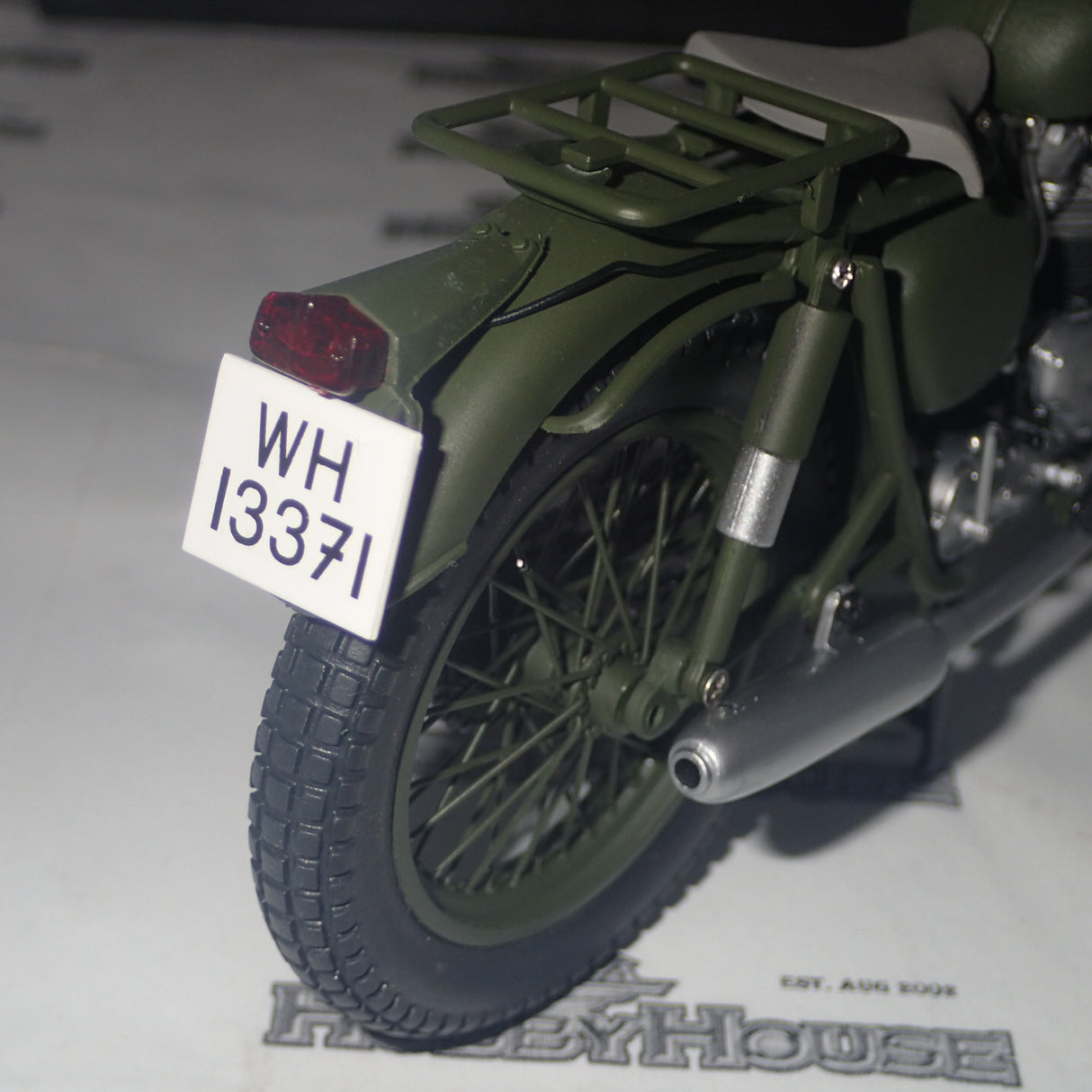 Minichamps 122 133501 - 1:12 Triumph TR6 1962 green Scale Model Replica