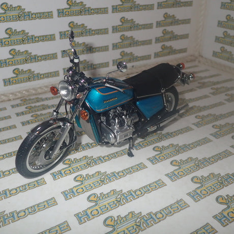Minichamps 122 161600 - 1:12 Scale HONDA GOLDWING GL 1000 K3 1975 TURQUOISE METALLIC Scale Model Replica