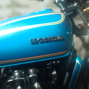 Minichamps 122 161600 - 1:12 Scale HONDA GOLDWING GL 1000 K3 1975 TURQUOISE METALLIC Scale Model Replica