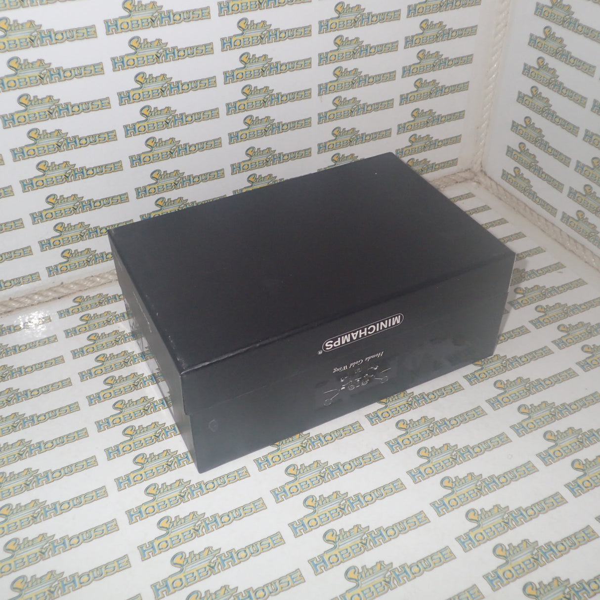 Minichamps 122 161600 - 1:12 Scale HONDA GOLDWING GL 1000 K3 1975 TURQUOISE METALLIC Scale Model Replica