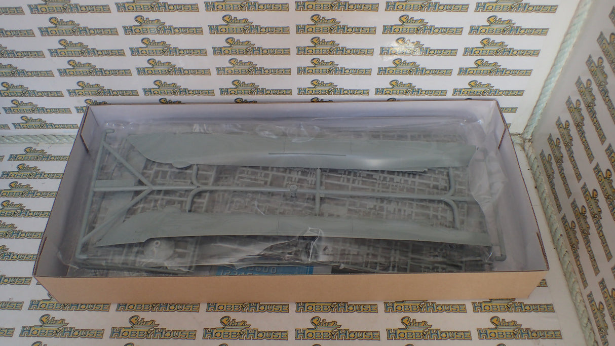 Academy ACA-14102 - 1/350 Scale - USS Oliver Hazard Perry FFG-7 U.S. Navy Guided Missile Frigate Plastic Model Kit With Australian Decals